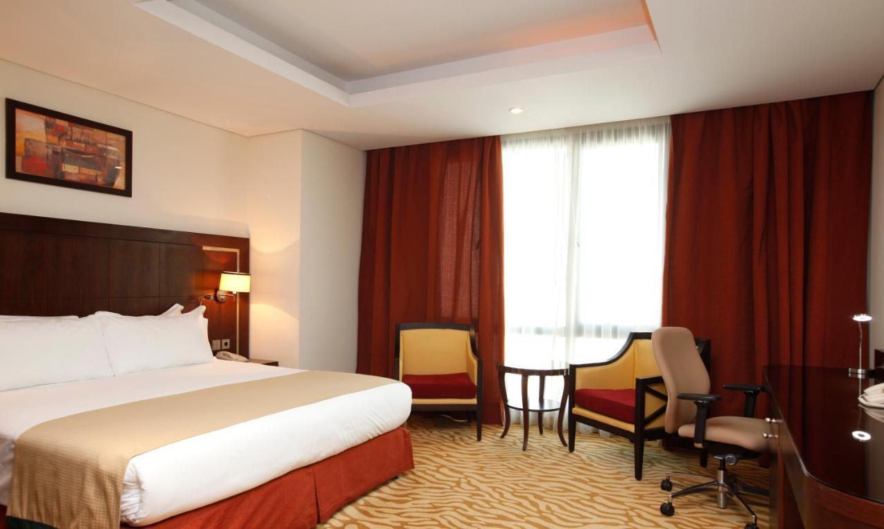 Holiday Inn Olaya By Ihg Riadh Exterior foto