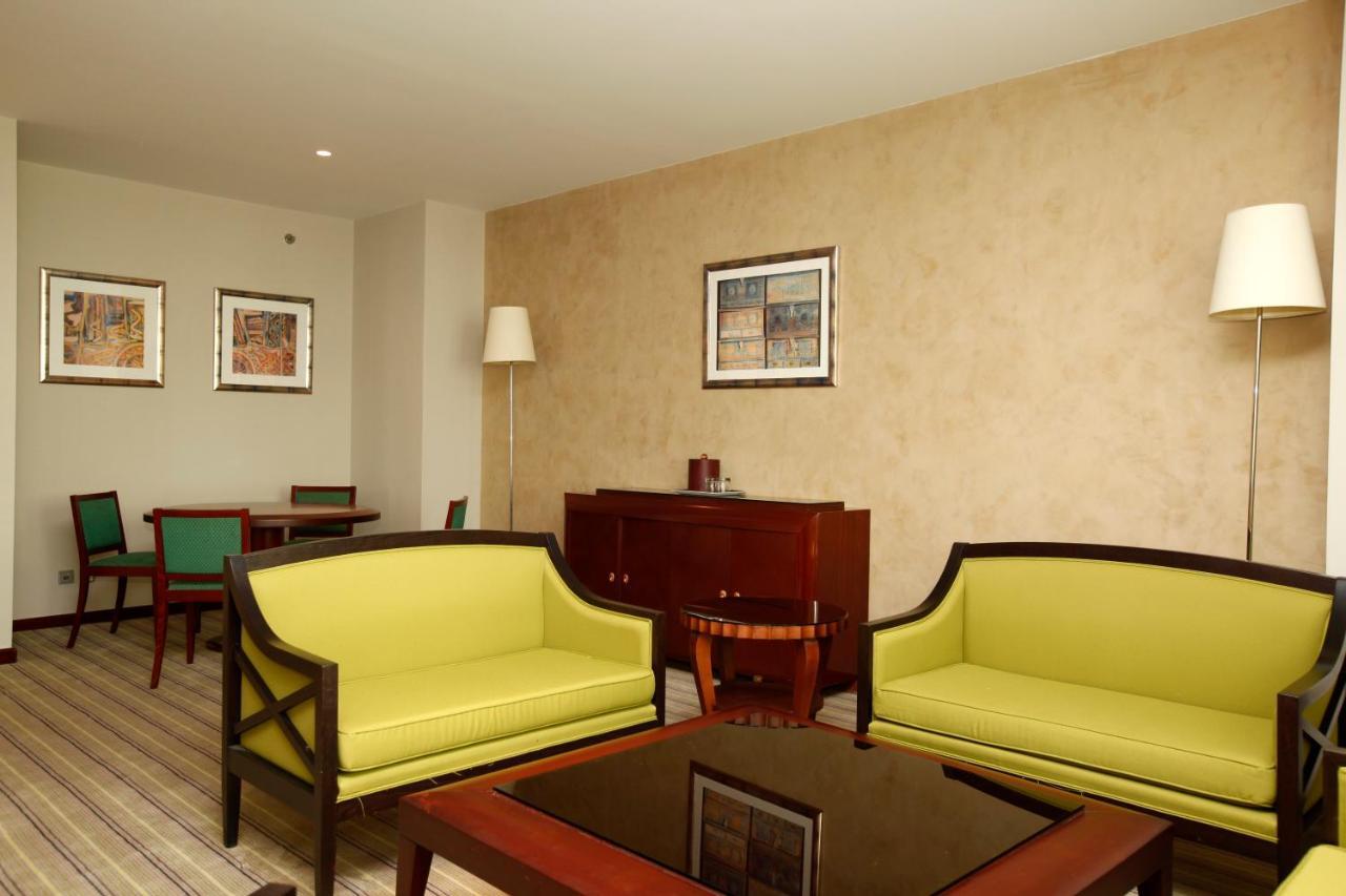 Holiday Inn Olaya By Ihg Riadh Exterior foto