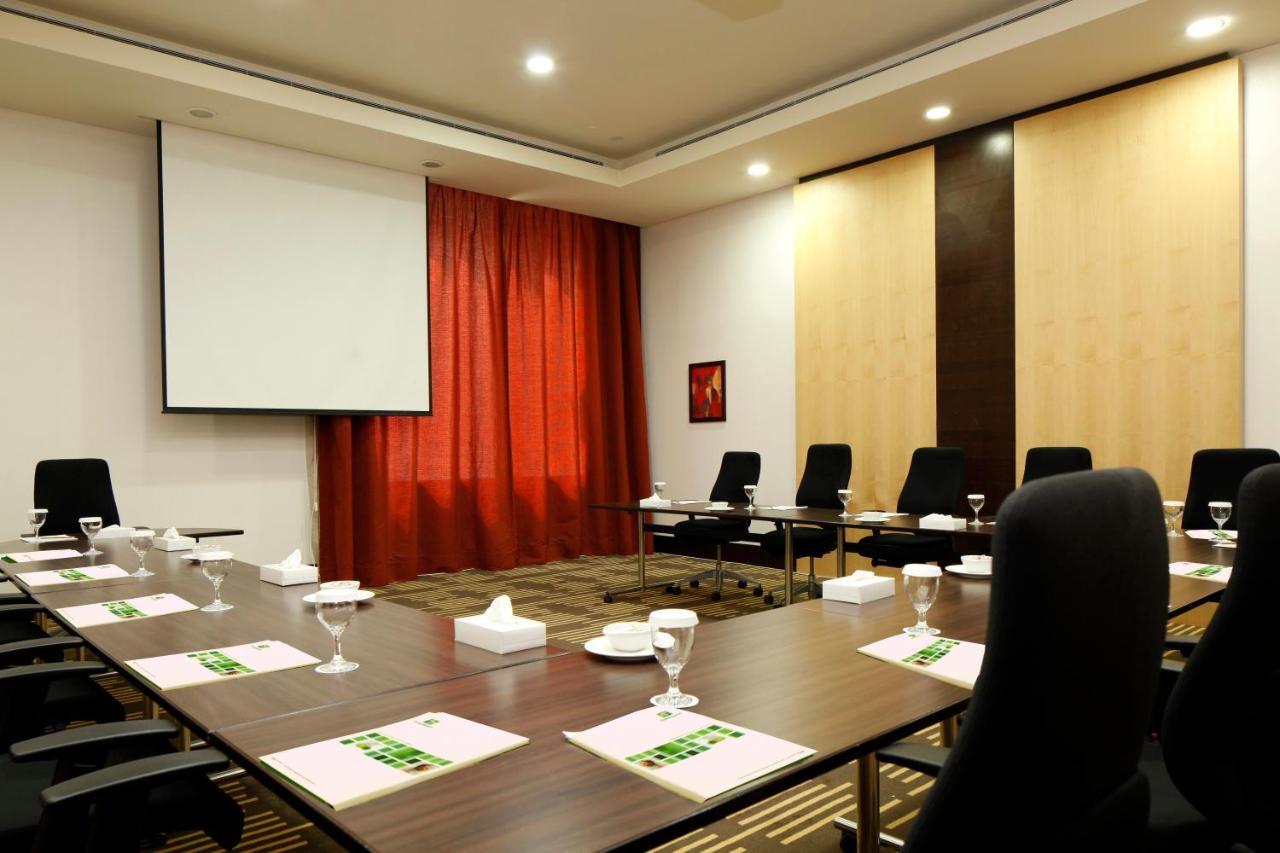 Holiday Inn Olaya By Ihg Riadh Exterior foto
